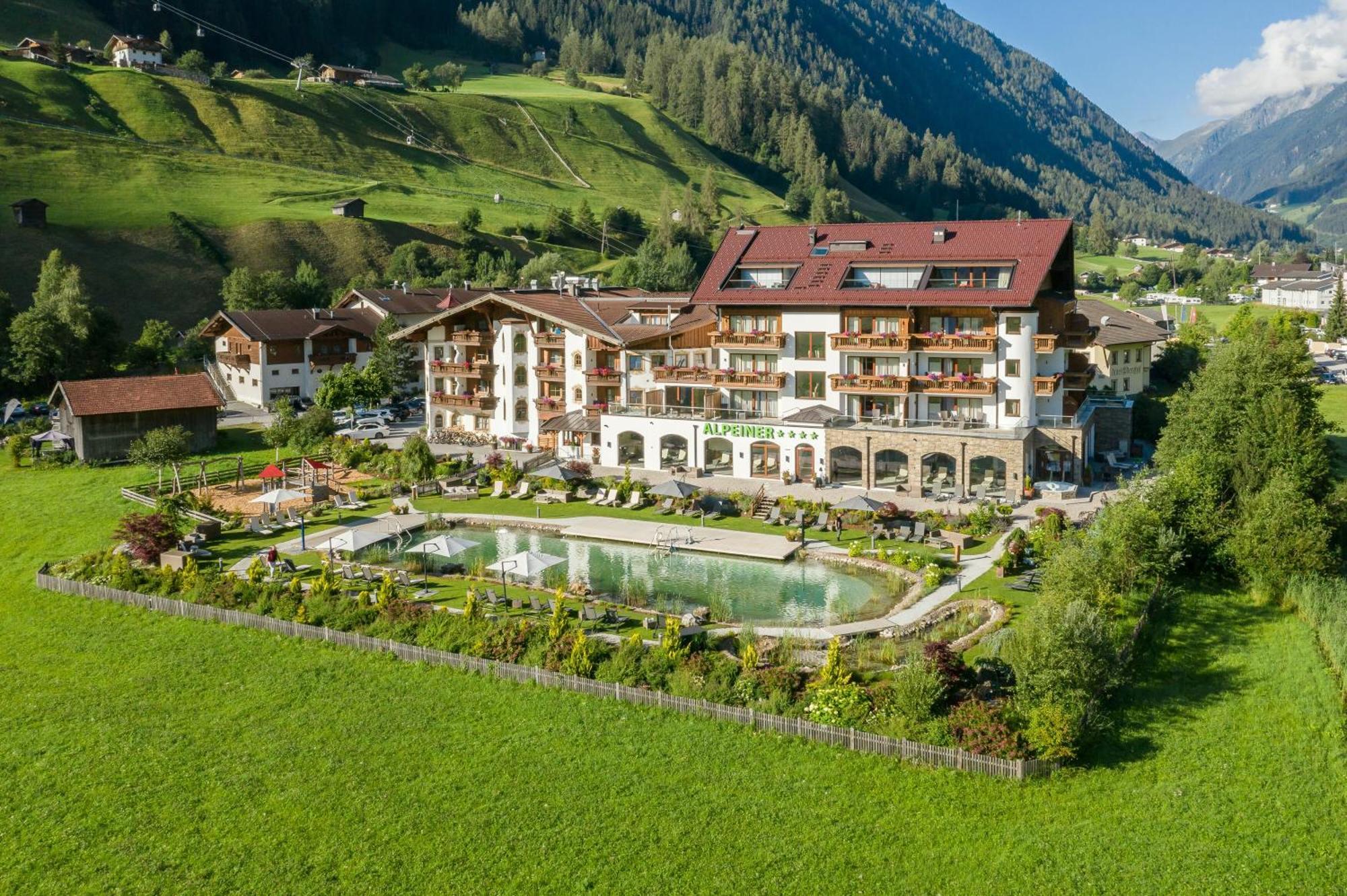 ניוסטיפט אים סטובאיטל Alpeiner - Nature Resort Tirol מראה חיצוני תמונה