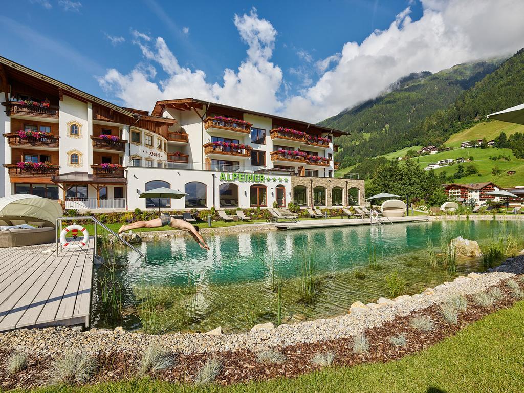 ניוסטיפט אים סטובאיטל Alpeiner - Nature Resort Tirol מראה חיצוני תמונה